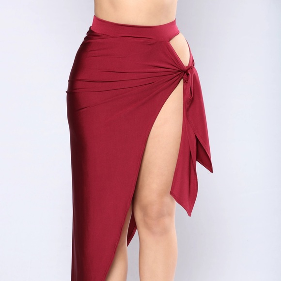 COPY - Egyptian Queen cutout set burgundy - Picture 6 of 9